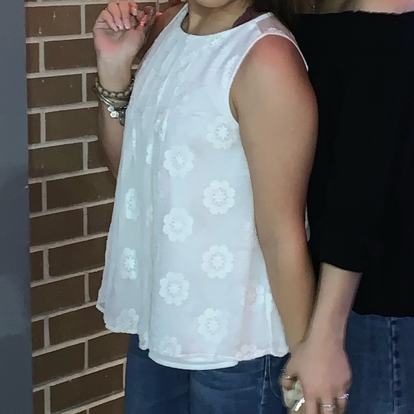 Flowy white lace top!! - Picture 2 of 2